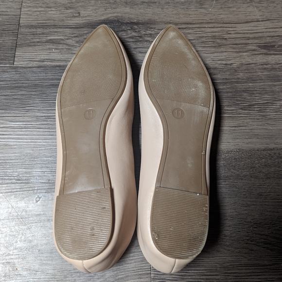 Women's Flats - Picture 2 of 3